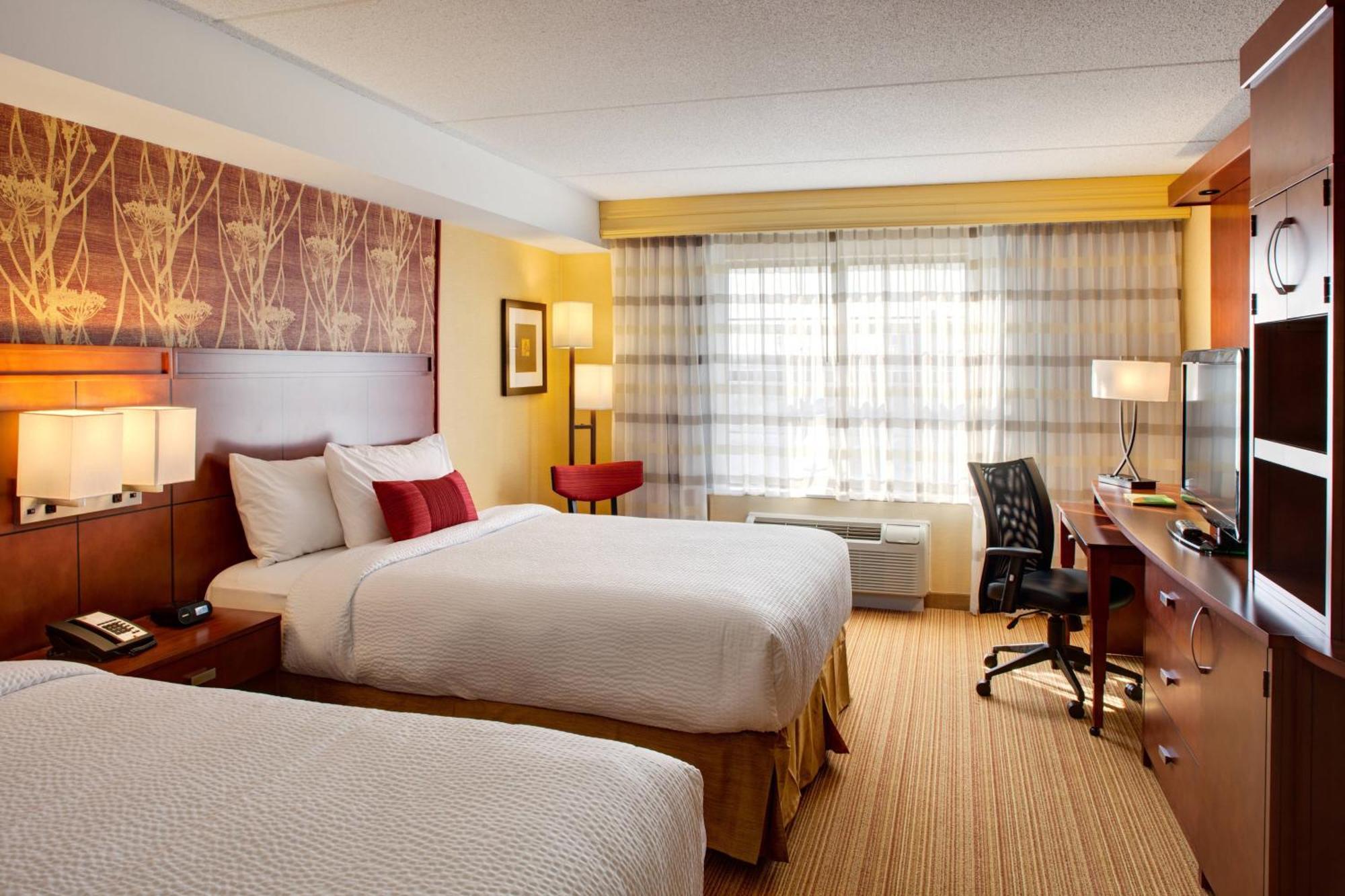 Courtyard By Marriott London Hotel Buitenkant foto