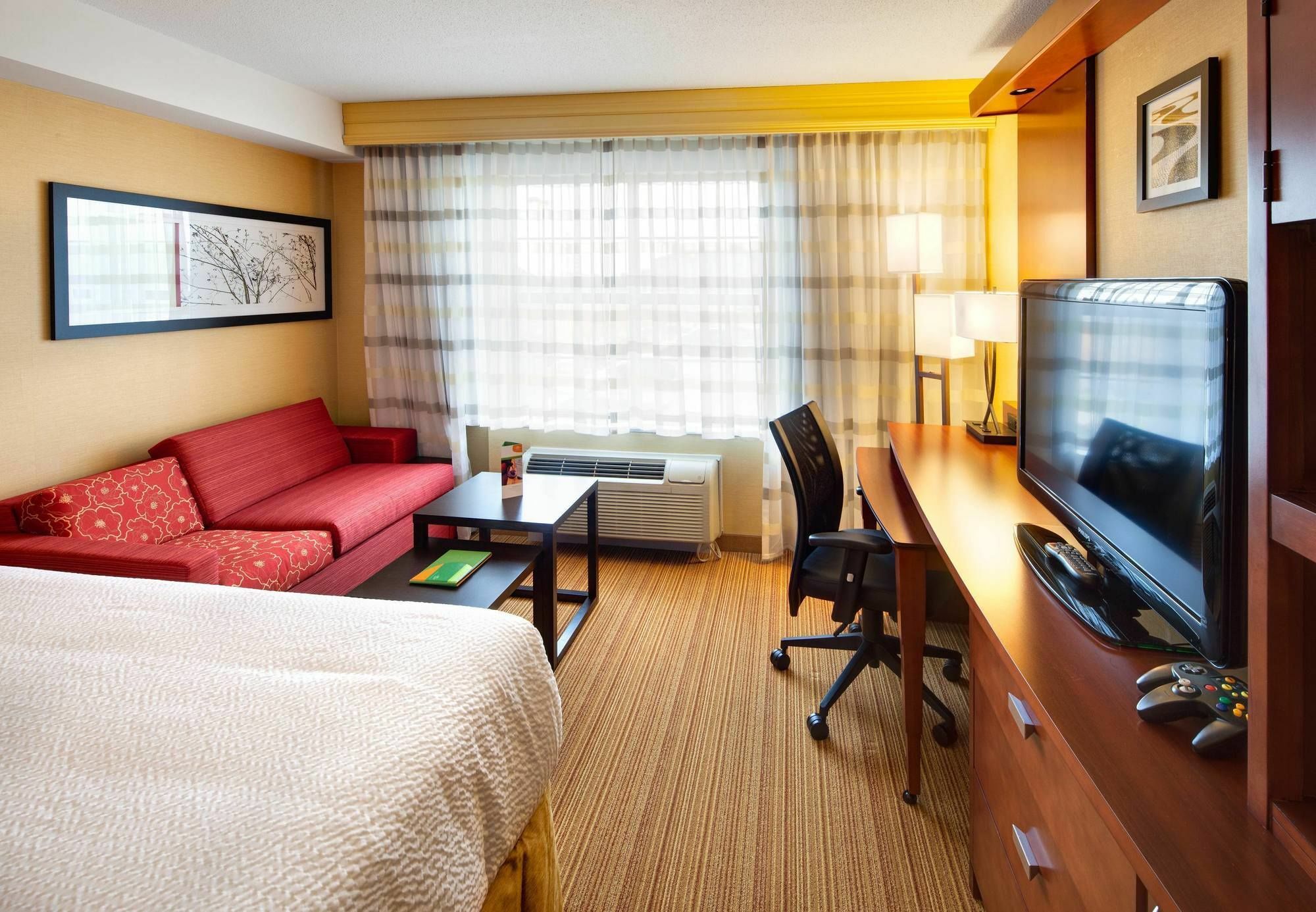 Courtyard By Marriott London Hotel Buitenkant foto