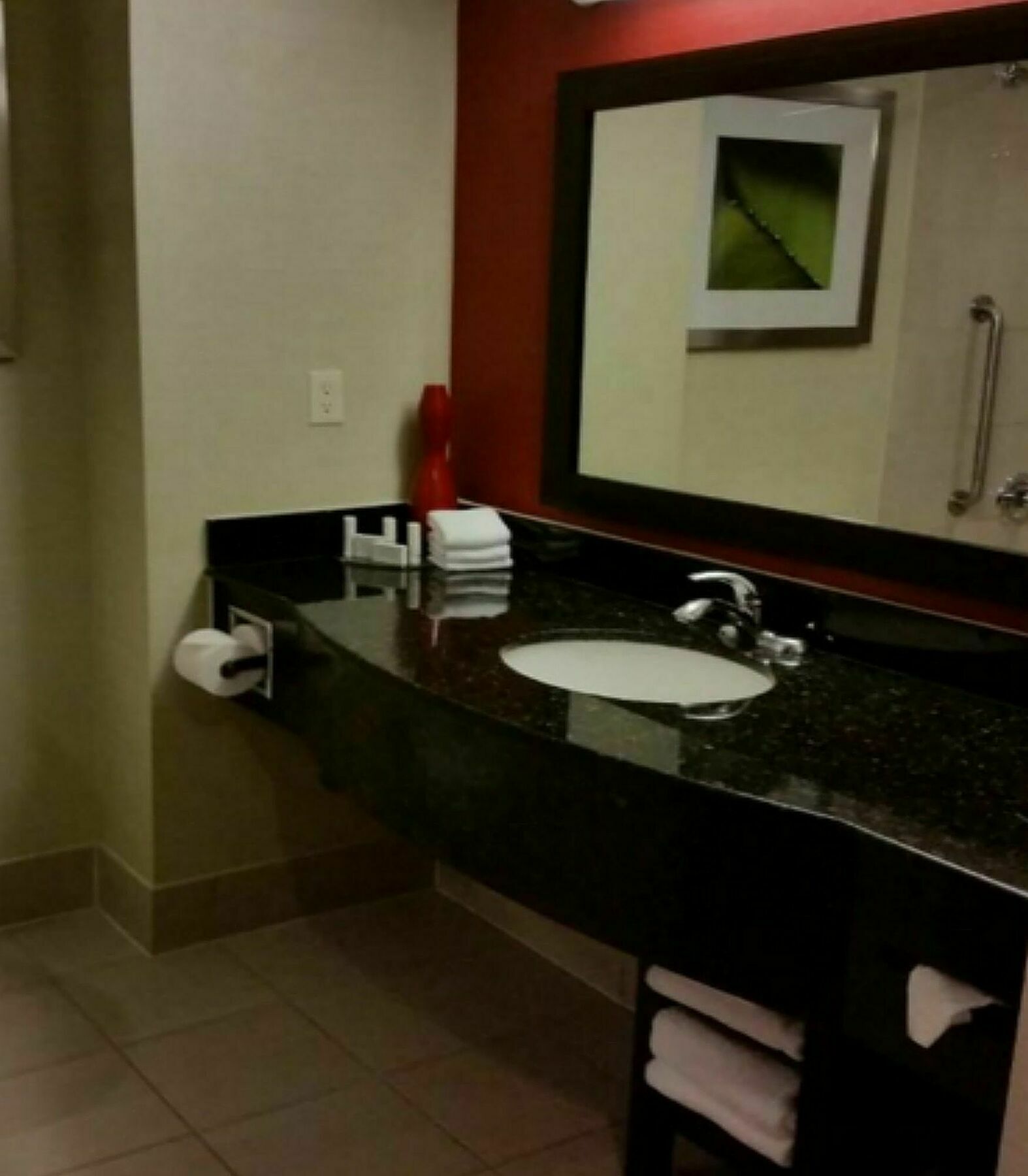 Courtyard By Marriott London Hotel Buitenkant foto